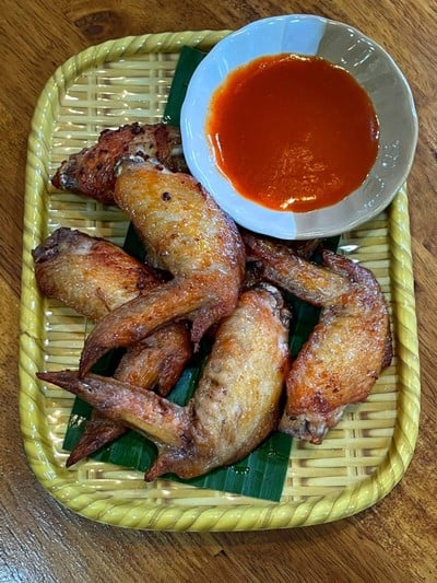 ปีกไก่ทอดน้ำปลา
