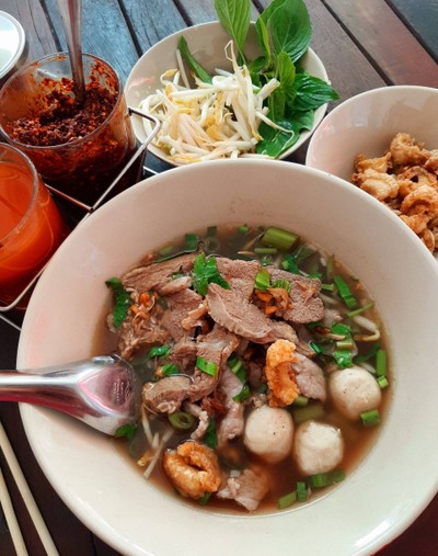 เกาเหลาหมูตุ๋นรวมน้ำตก