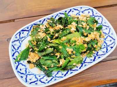 ใบเหลียงผัดไข่