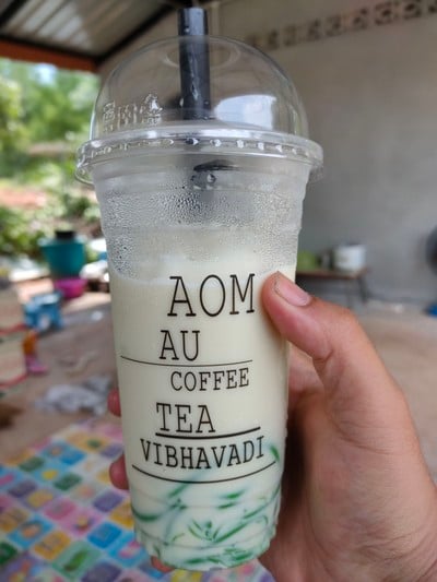 นมสดรอดช่อง