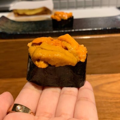 Uni Ginjiro อูนิดี คำนี้สั่งเบิ้ล ด้วยจ้า ไข่หอยเม่นหวานฉ่ำ สดไม่มีกลิ่นคาวเลย