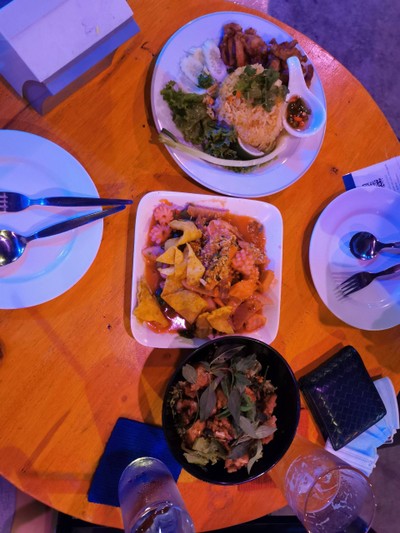 อาหาร หรือ เครื่องดื่ม