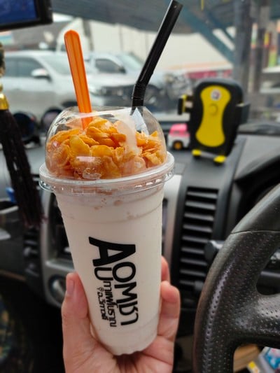 นมสดปั่นคอนเฟลก