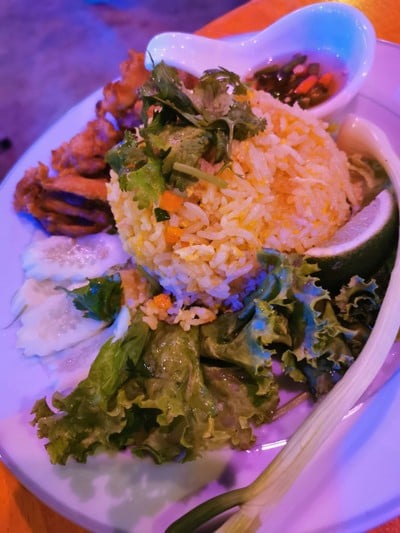 อาหาร หรือ เครื่องดื่ม