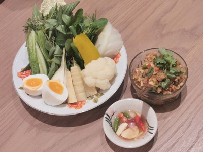 อาหาร หรือ เครื่องดื่ม