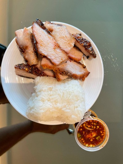คอหมูย่าง + ข้าวเหนียว