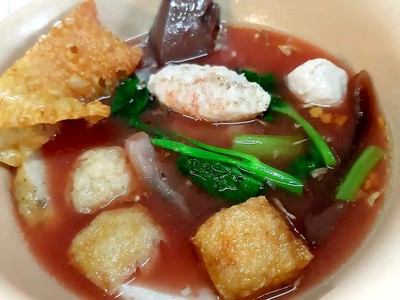 เย็นตาโฟฟ้าผ่า