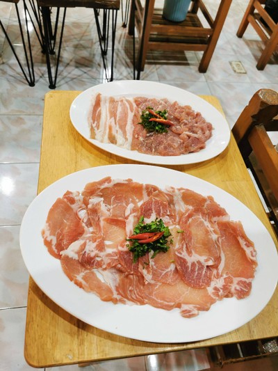 แจ่วฮ้อนชุดหมู(ชุดหมูอุ๊ดๆ)