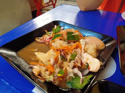 อาหาร หรือ เครื่องดื่ม