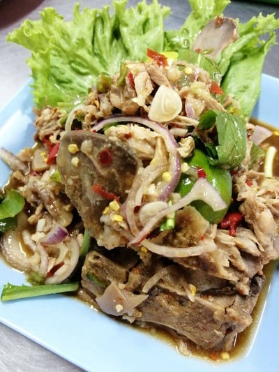 อาหาร หรือ เครื่องดื่ม