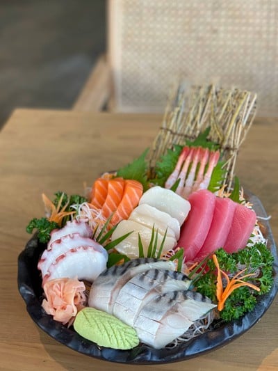 ไฮไลด์ซาชิมิ