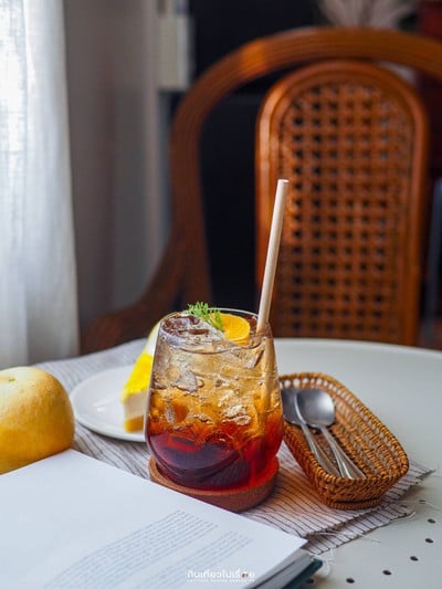 Blacktea Peach Soda