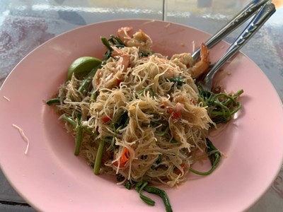 หมี่กระเฉดกุ้ง