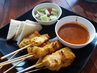 ไก่สะเต๊ะ