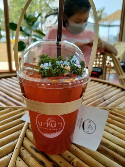 Nana Cafe & Restaurant