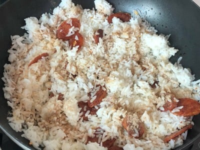 วิธีทำ ข้าวผัดกุนเชียง วิธีทำ ข้าวผัดกุนเชียง
