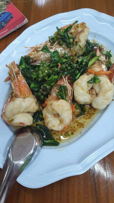 กุ้งผัดพริกขี้หนู
