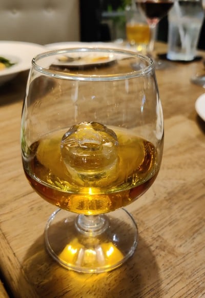 อาหาร หรือ เครื่องดื่ม