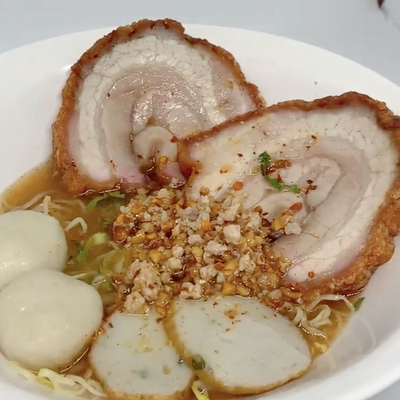 เมนูของร้าน 2 เกลอก๋วยเตี๋ยว ถนน จันทน์ 43