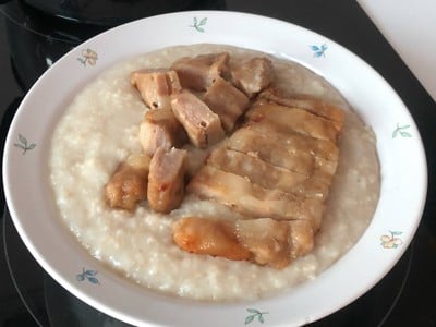 วิธีทำ โจ๊กข้าวโอ๊ตหมูปิ้งนมสด วิธีทำ โจ๊กข้าวโอ๊ตหมูปิ้งนมสด
