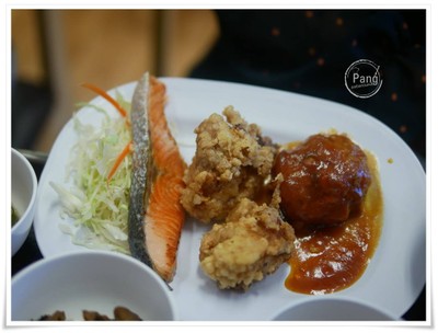 อาหาร หรือ เครื่องดื่ม