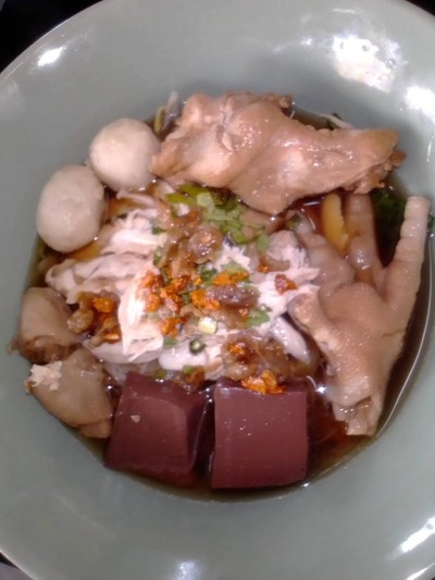 ก๋วยเตี๋ยวไก่(ทุกอย่าง)