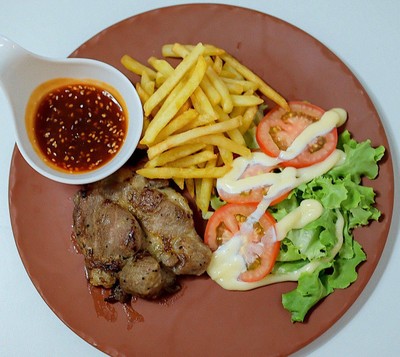 สเต็กหมูพริกไทยดำ