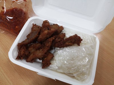 หมูทอดเบรกแตก ( ร้านหมูทอดเบรกแตก)