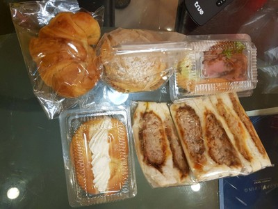 อาหาร หรือ เครื่องดื่ม