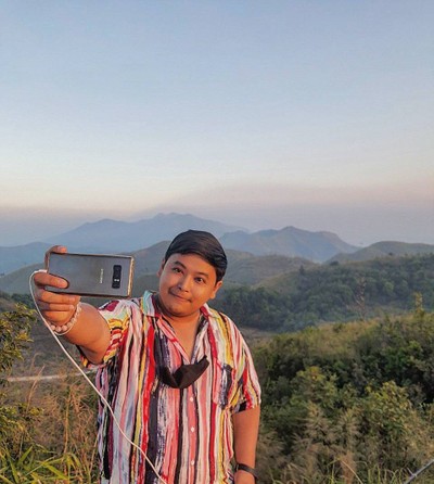 เก็บบรรยากาศกับวิวทิวเขาที่สลับซับซ้อนสุดสายตา