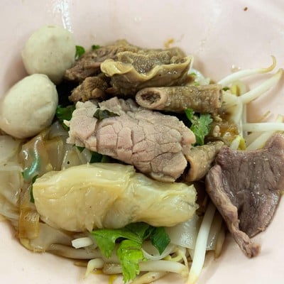 อาหาร หรือ เครื่องดื่ม