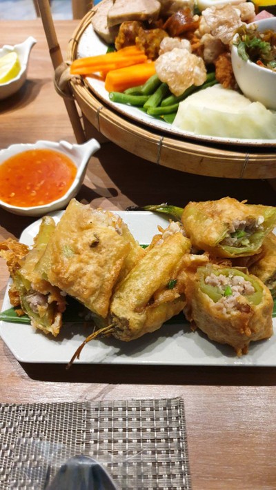 พริกยัดไส้ทอด