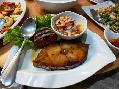 ปลาอินทรีทอดราดซีอิ้ว