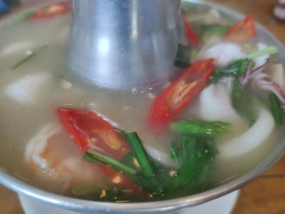 โป๊ะแตกทะเลเดือด