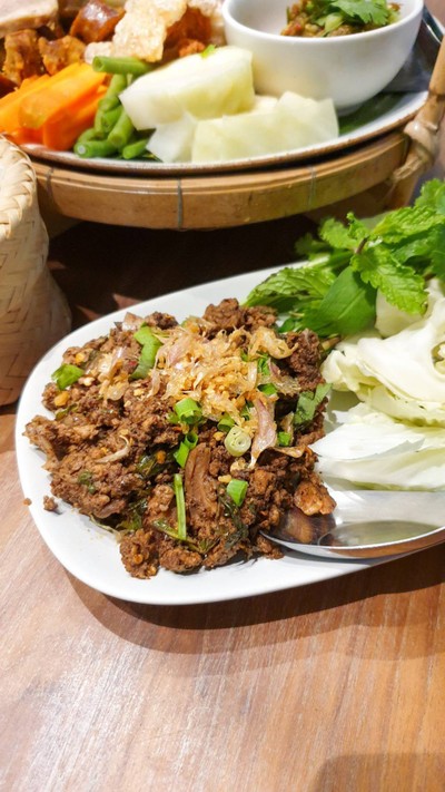 ลาบหมูคั่ว