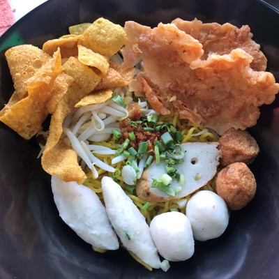 ก๋วยเตี๋ยวลูกชิ้นปลา