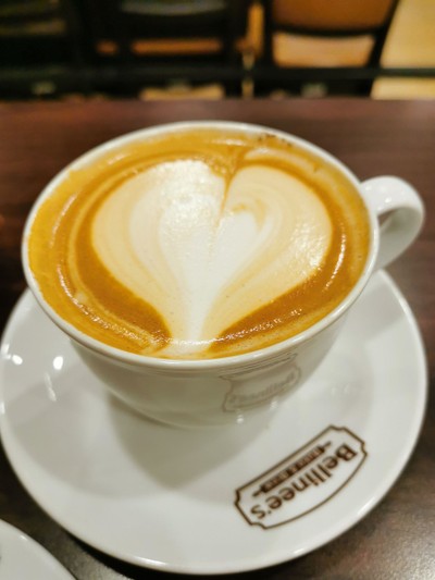 อัลมอนด์ลาเต้