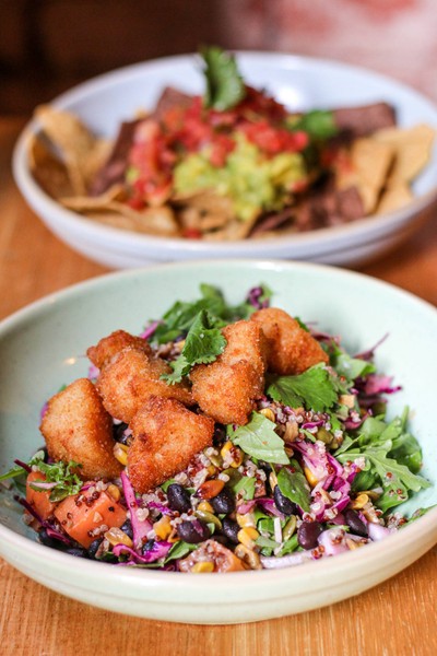 Classic Fonda Salad with Fish