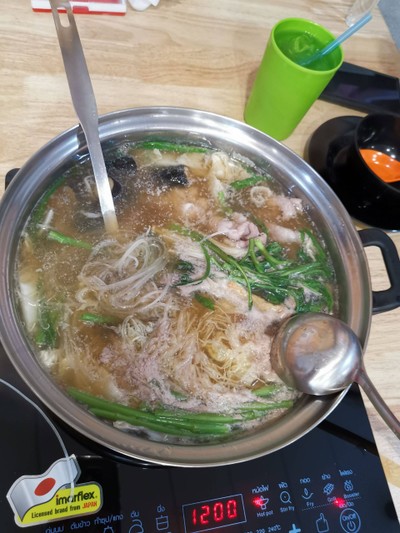 อาหาร หรือ เครื่องดื่ม
