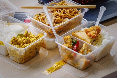 ข้าวแกงเขียวหวานไก่ทอด
