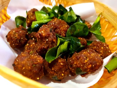 ลาบหมูทอด