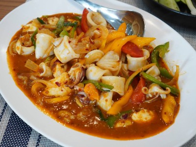 อาหาร หรือ เครื่องดื่ม