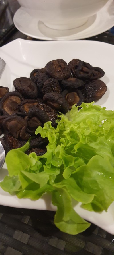 เห็ดหอมคั่วซีอิ๊ว