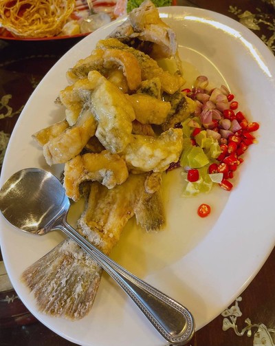 ปลากะพงทอดนำ้ปลา
