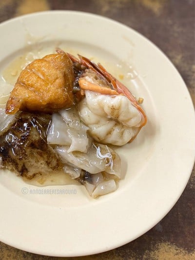ราดหน้าซุปเปอร์เศรษฐี
