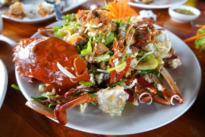 ยำปูดำ