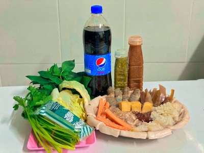 หมูจุ่มชุดกลาง.แถมฟรีเป๊บซี่ลิตร1ขวด