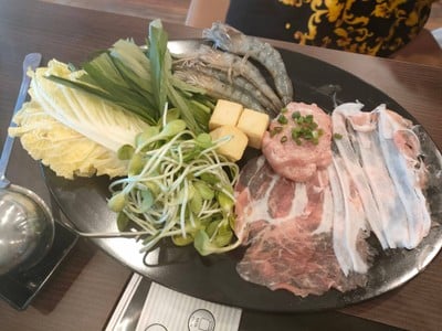 อาหาร หรือ เครื่องดื่ม
