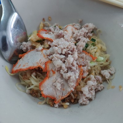 บะหมี่แห้ง
