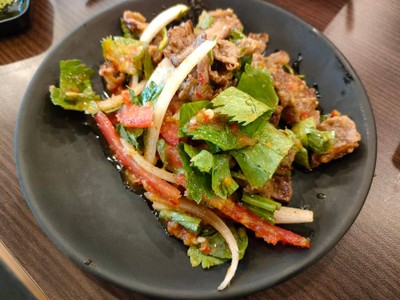 ยำเนื้อ